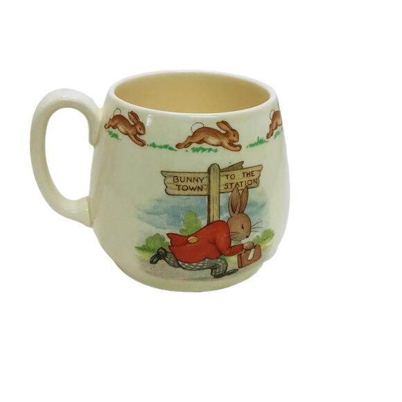 Royal Doulton Bunnykins Easter Bunny Rabbit Mug Postman Town Station Cup VTG - Picture 2 of 12